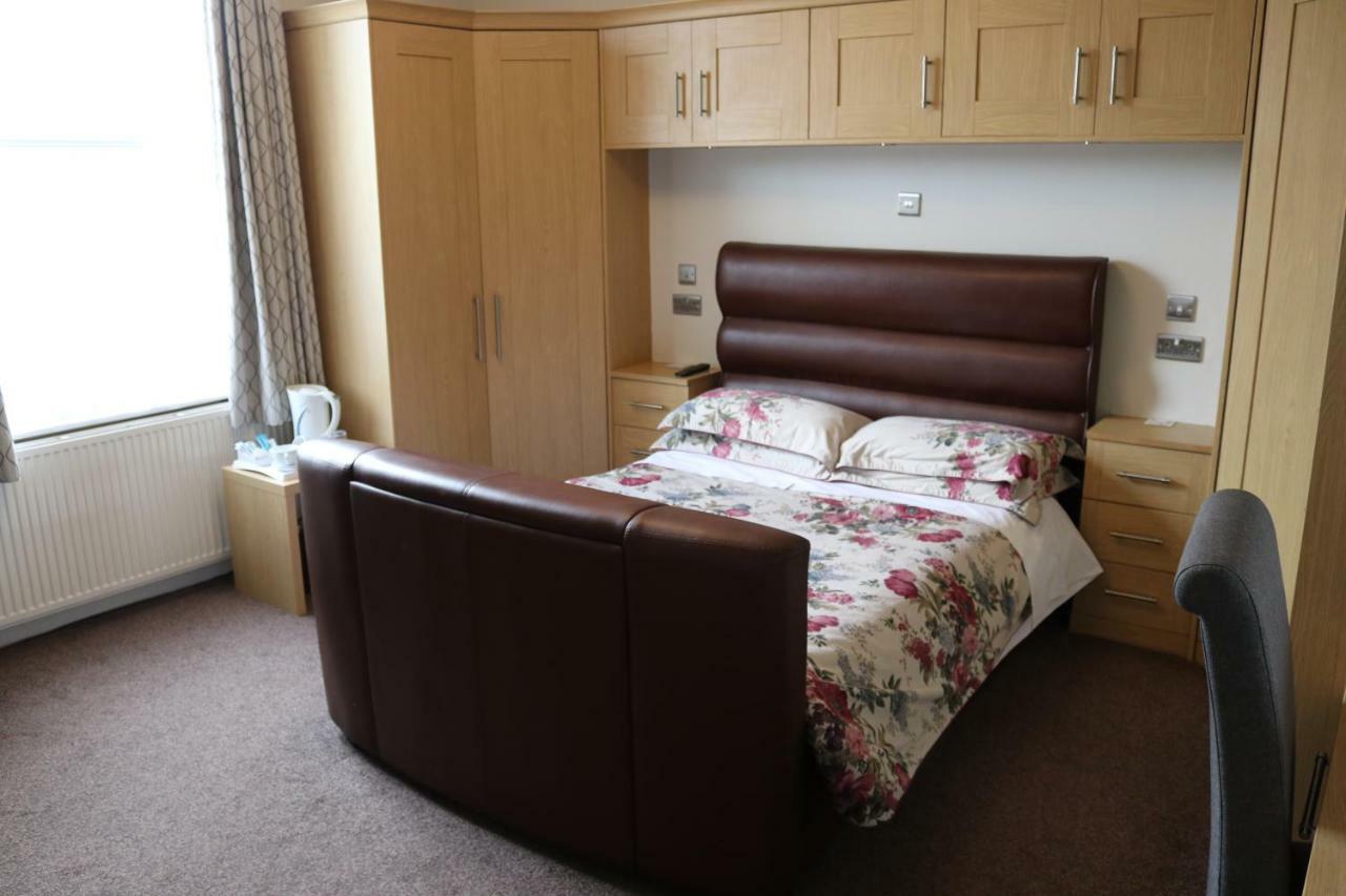 Bed and Breakfast Telford House à Milton Keynes Extérieur photo